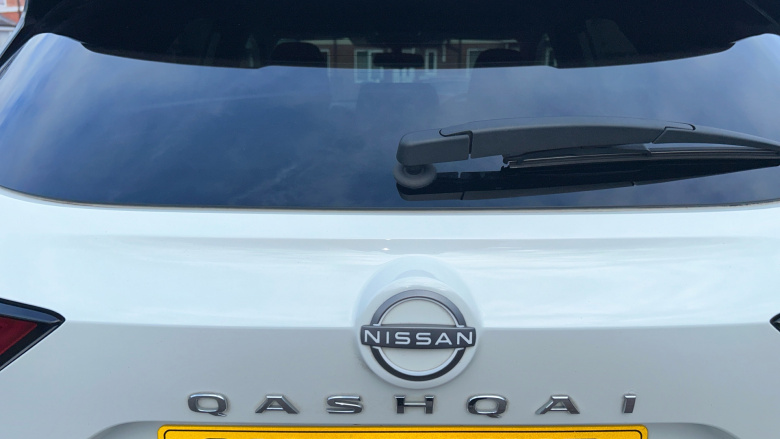 Nissan Qashqai 1.3 DiG-T MH N-Connecta 5dr Petrol Hatchback